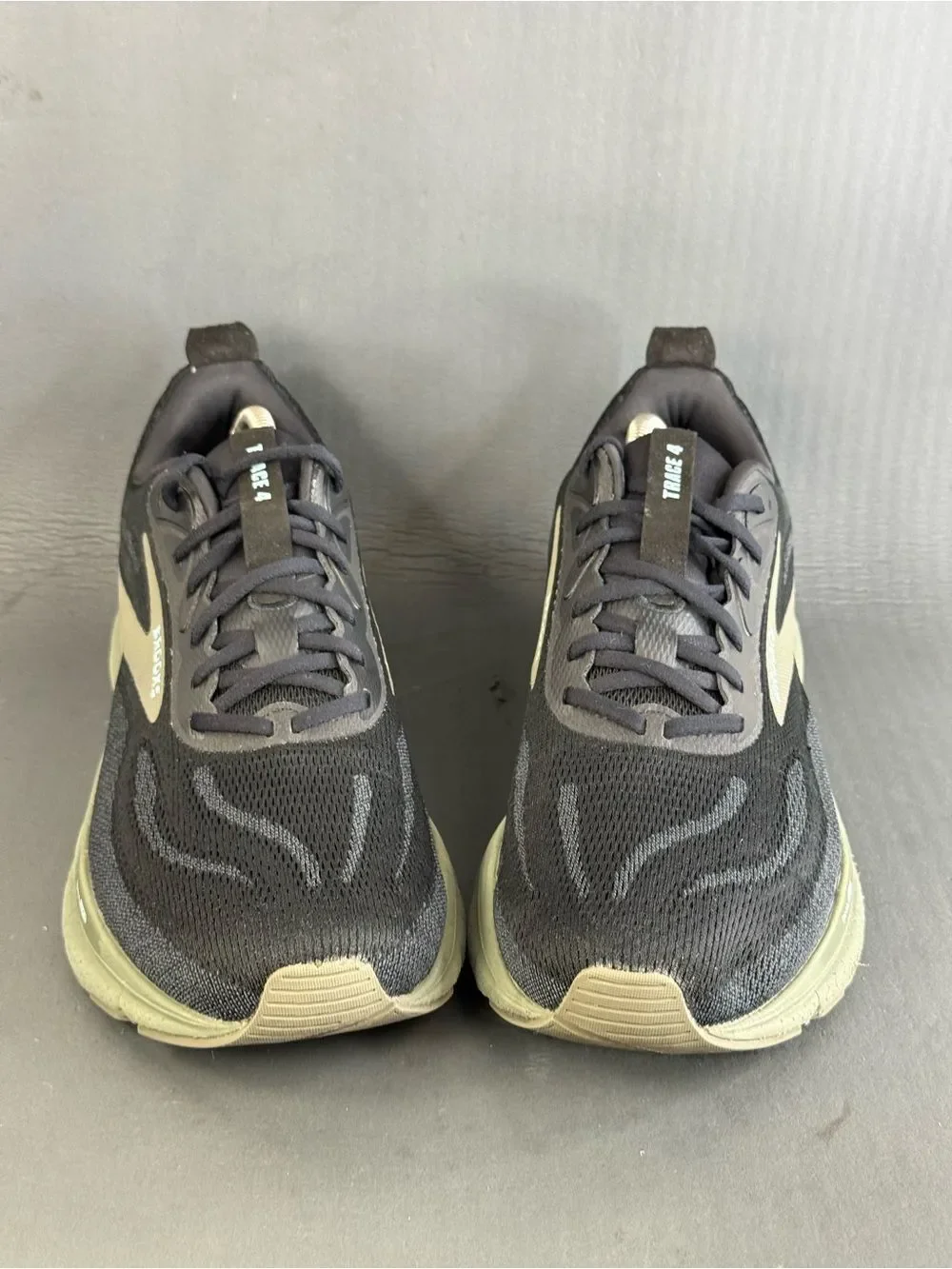 Brooks Men's Trace 4 running athletic sneaker shoes size 12